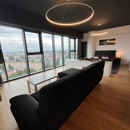 Hanza Tower - Luxurious Apartment 60M2 - 15Th Floor City View シュチェチン エクステリア 写真