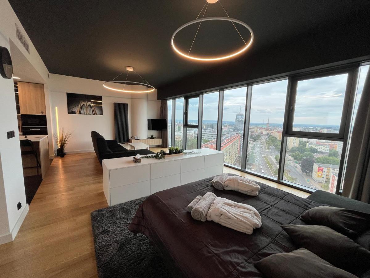 Hanza Tower - Luxurious Apartment 60M2 - 15Th Floor City View シュチェチン エクステリア 写真